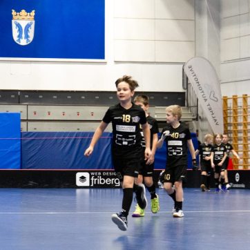 nystars-junnut-kentalle